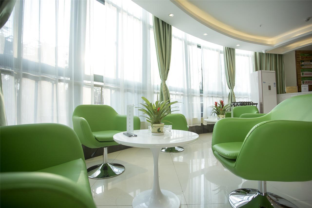 Vatica Shanghai Pudong Airport Town Renmintang Road Hotel Bagian luar foto